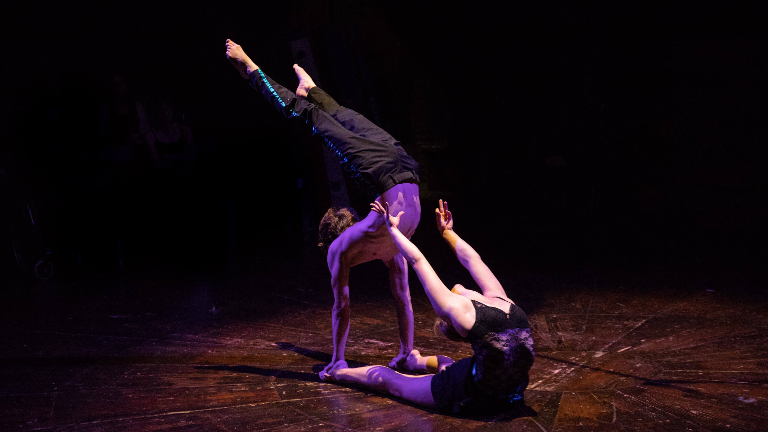 duo spectacle contorsion paris ile de france jlbprod evenementiel