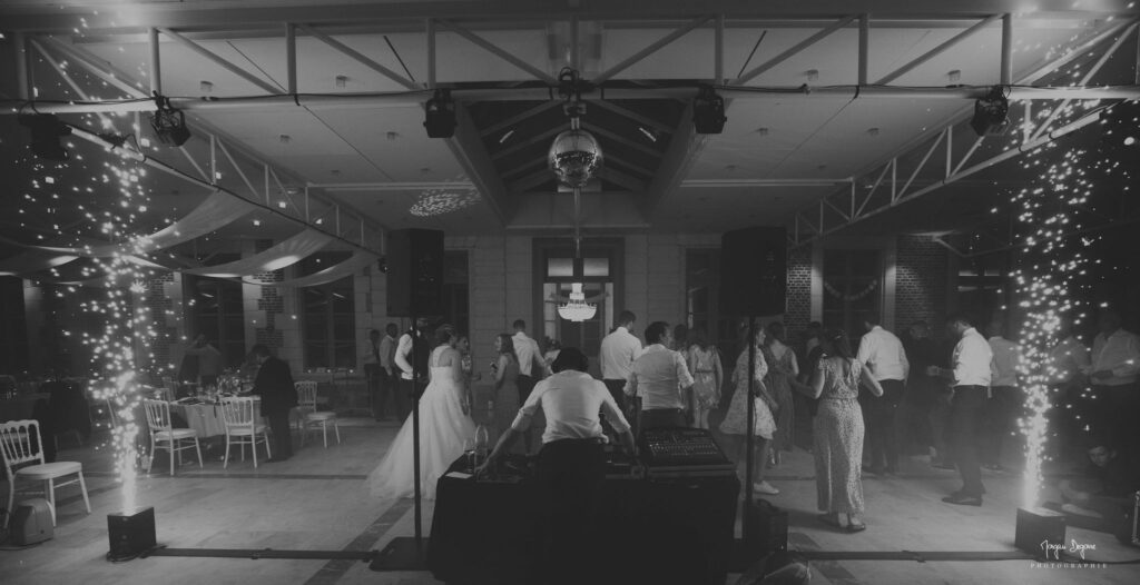 le DJ généraliste pour votre évènement d'entreprise et votre soirée cocktail