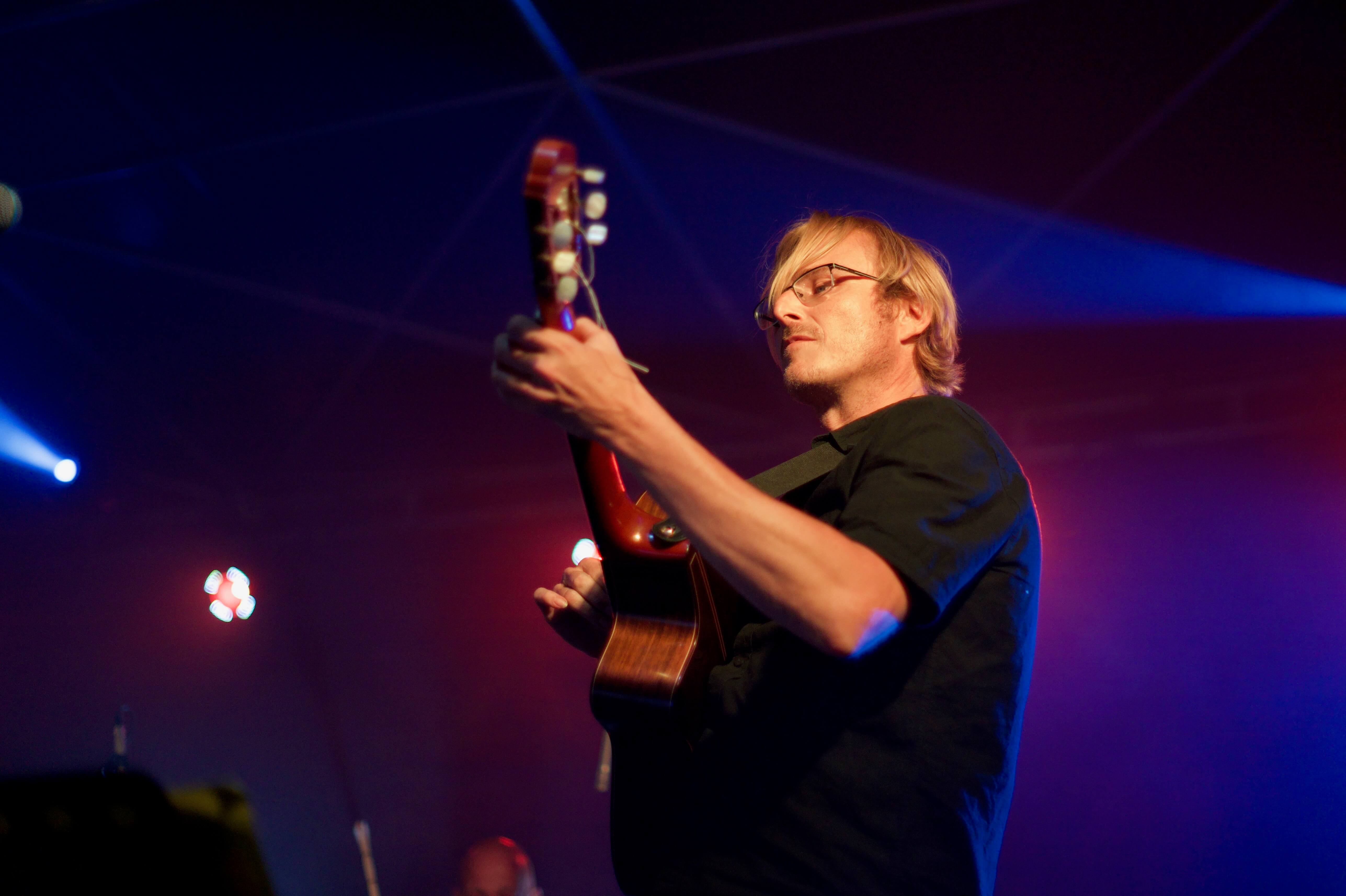 Guitariste bossa nova pour concert dans les hauts de france