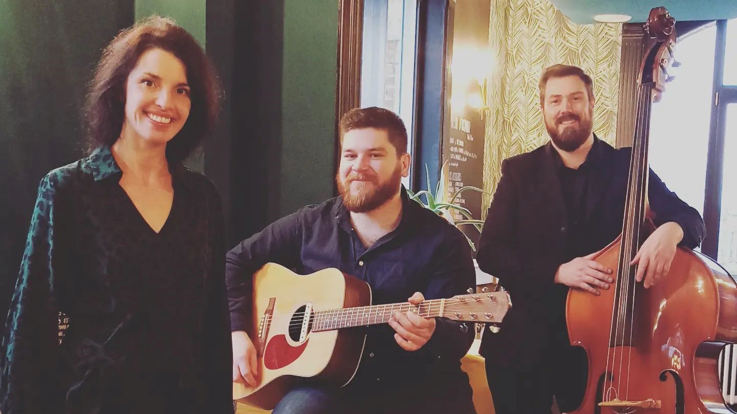 trio cover live accoustique session live pop rock soul Lille Hauts de France trio cover live accoustique session live pop rock soul Lille Hauts de France