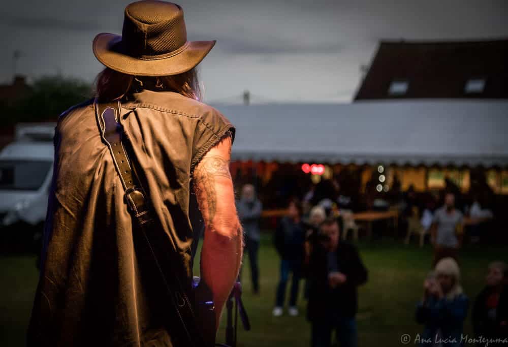 Zak Perry - Auteur-compositeur-interprète texan - Nouvel album 'Waking Up The Vultures' - Musique folk-rock authentique