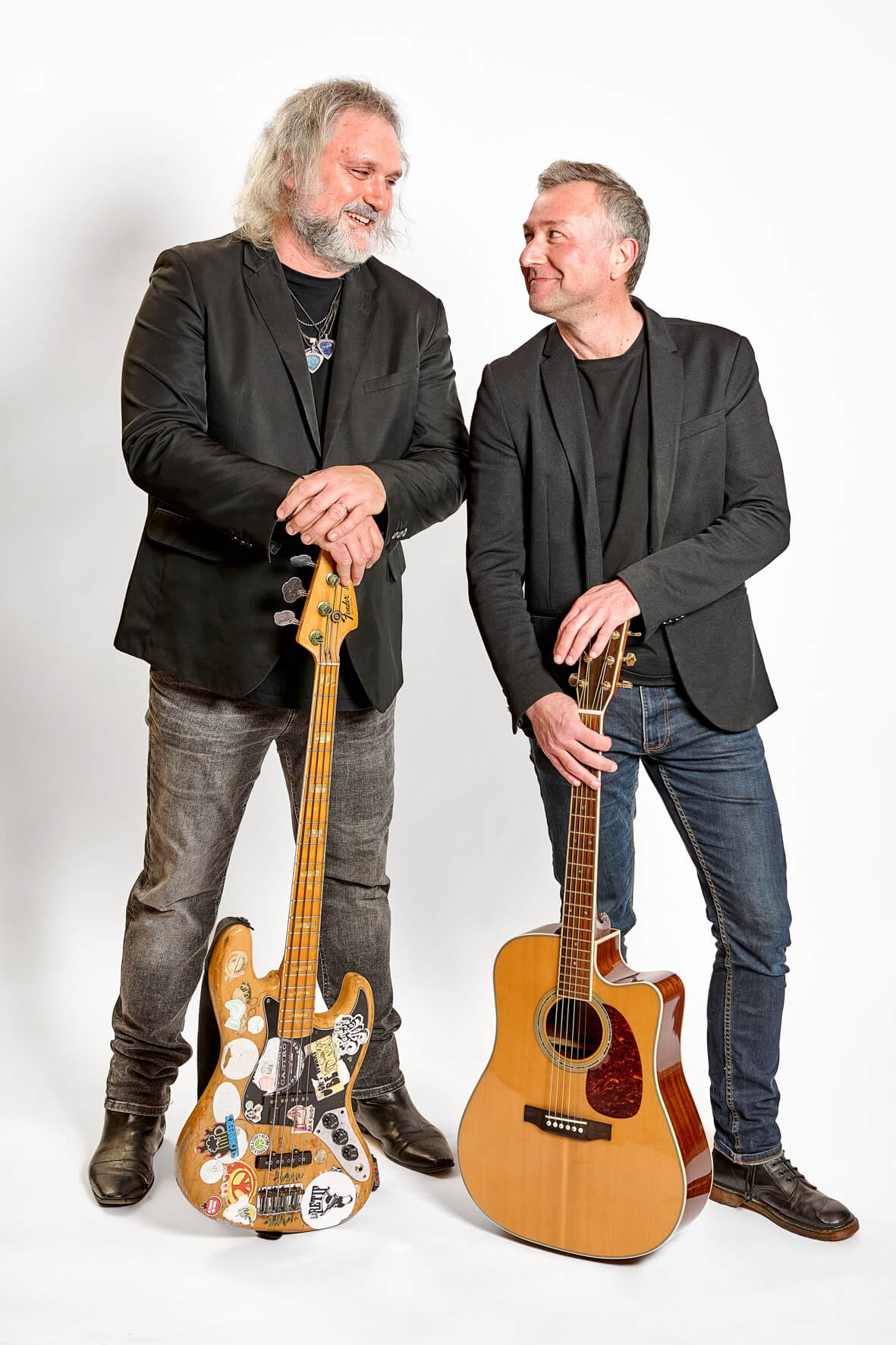 Concerts en Tournée Vibrez avec le Duo de Variétés Internationales