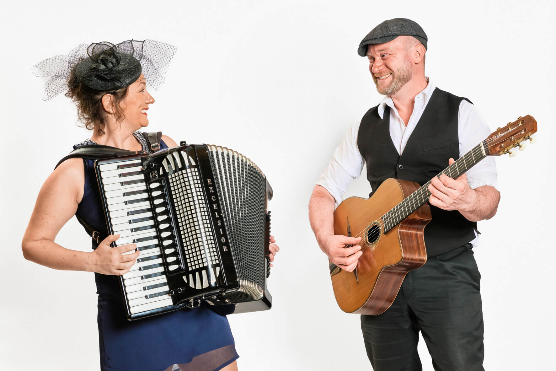 Duo de Chanson Française en Mode Jazz Manouche