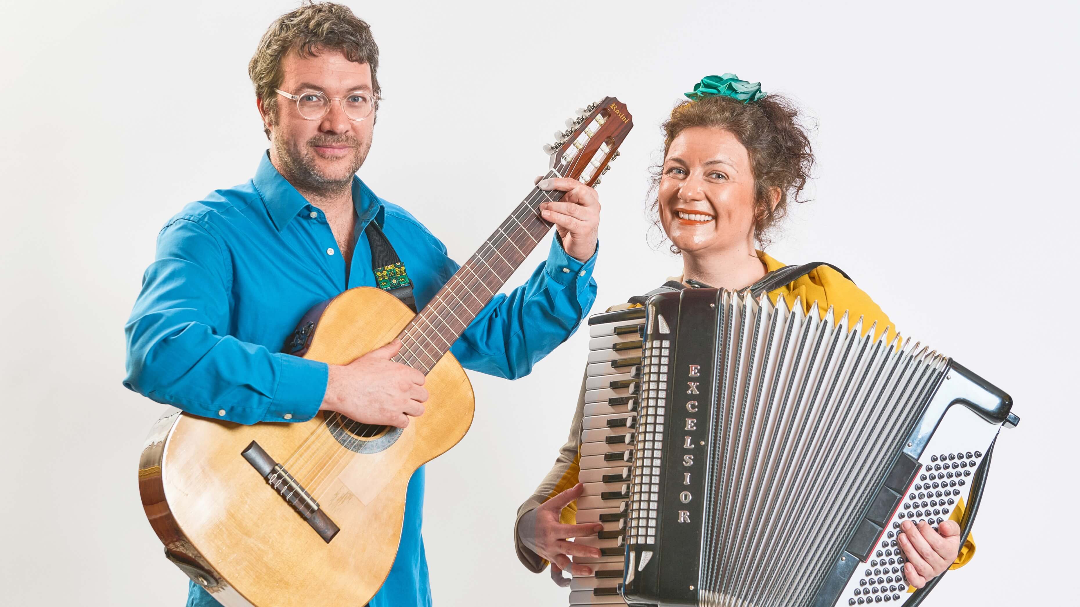Azulojos Duo Musical pour un Spectacle Réussi Azulojos Duo Musical pour un Spectacle Réussi