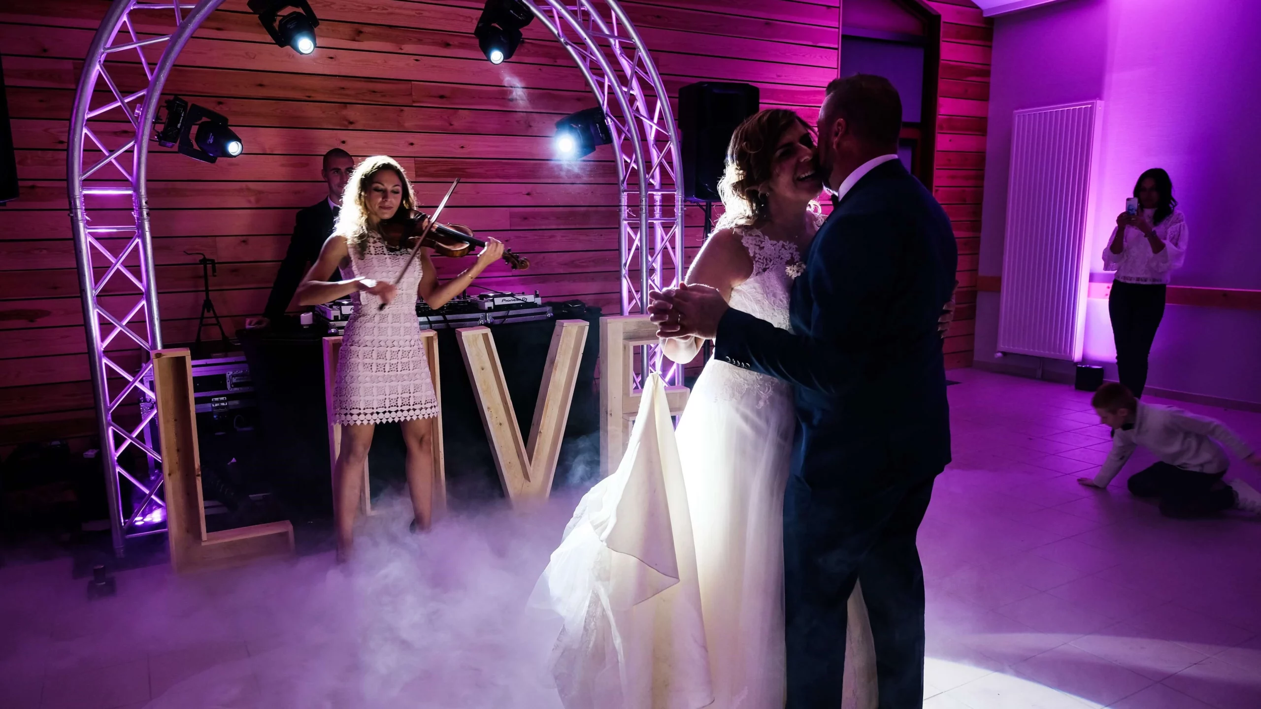 mariage-musique-ouverture-de-bal-avec-artistes-live-hauts-de-france-Douai-.jpg